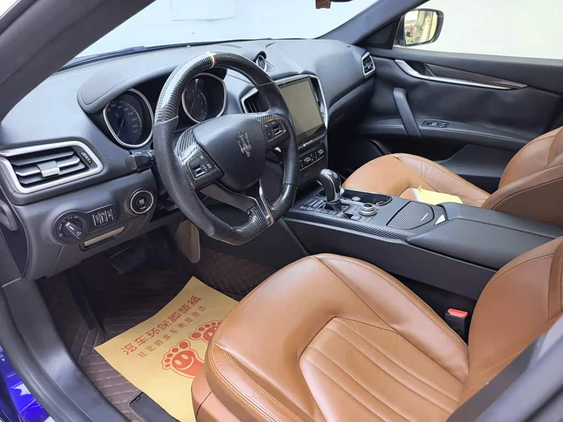 Maserati Ghibli — фото 10