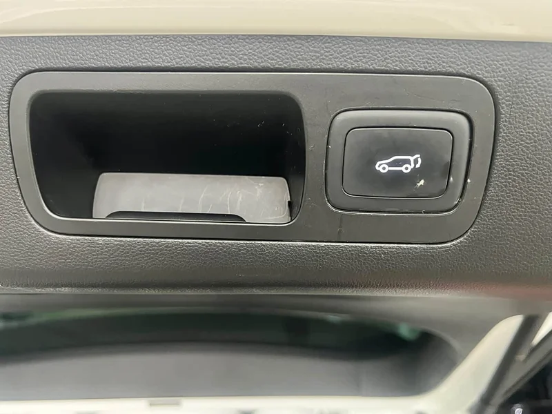 Roewe iMAX8 — фото 17