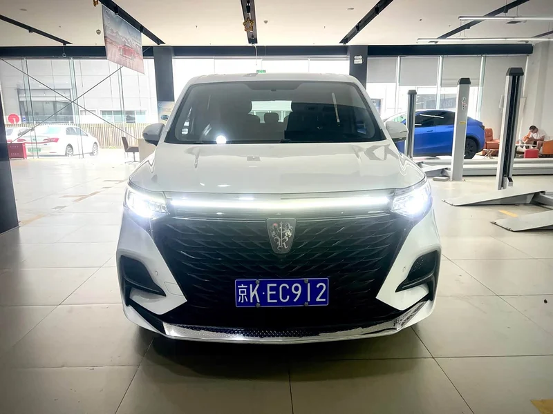 Roewe iMAX8 — фото 2