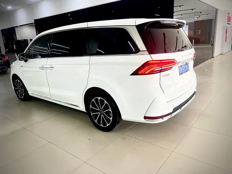 Roewe iMAX8 — фото 7