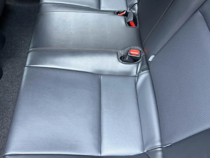 Toyota Yaris L — фото 21