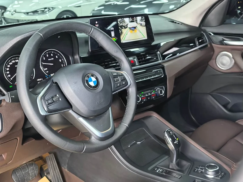 BMW X1 — фото 11