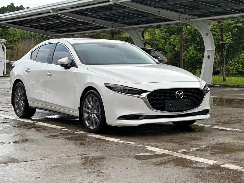 Mazda 3 Axela — фото 2