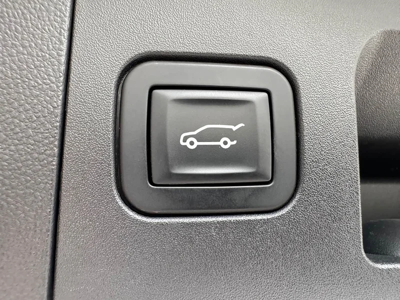 Cadillac XT5 — фото 20