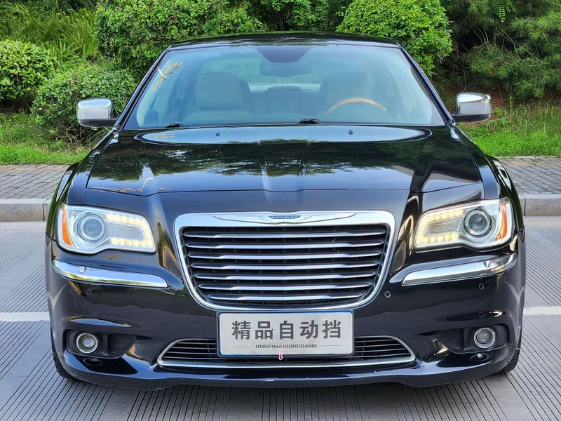 Chrysler 300C — фото 1