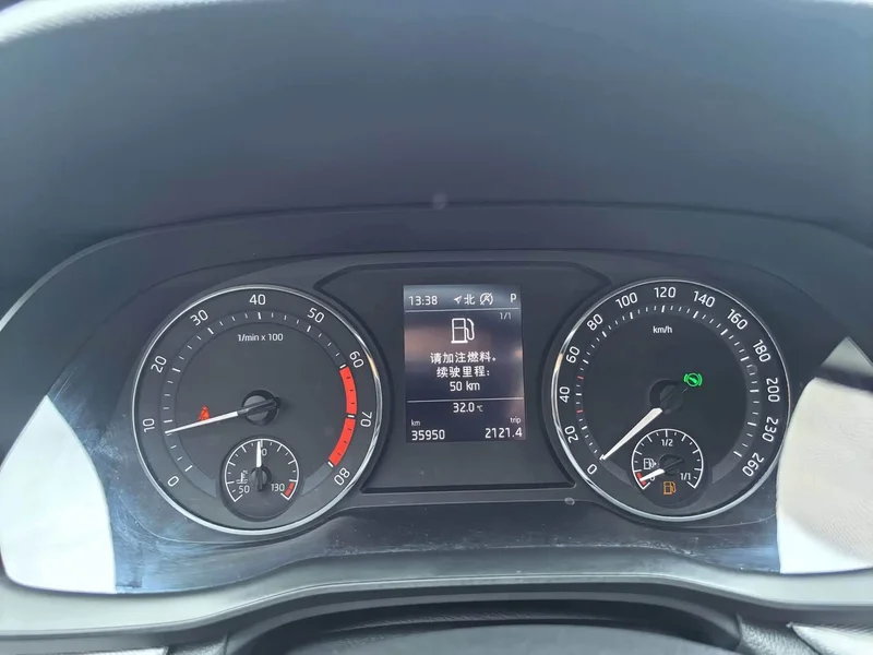 Volkswagen Octavia — фото 8