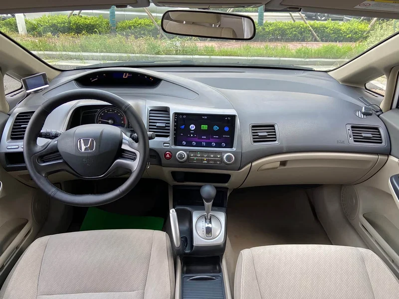 Honda Civic — фото 11