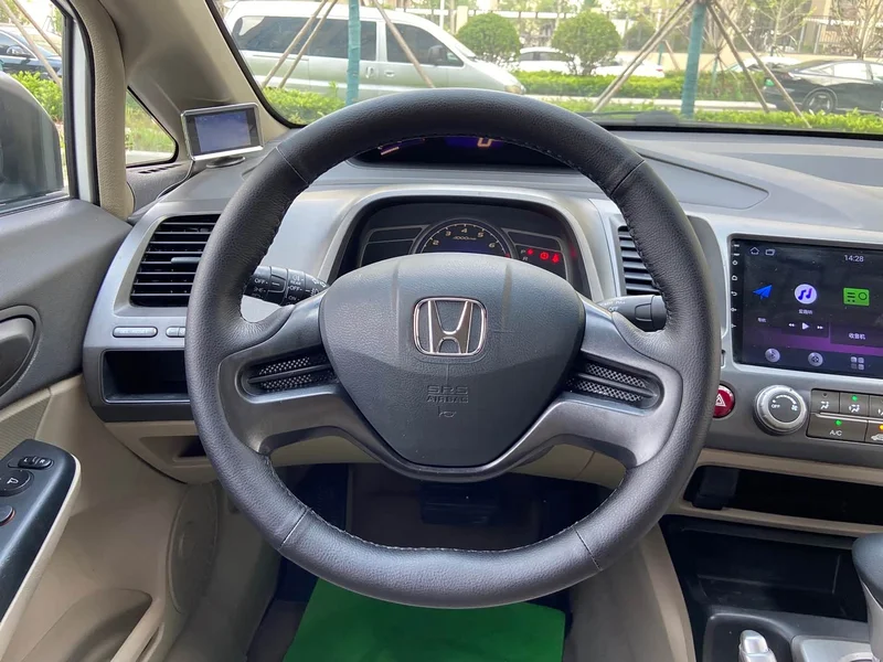 Honda Civic — фото 12