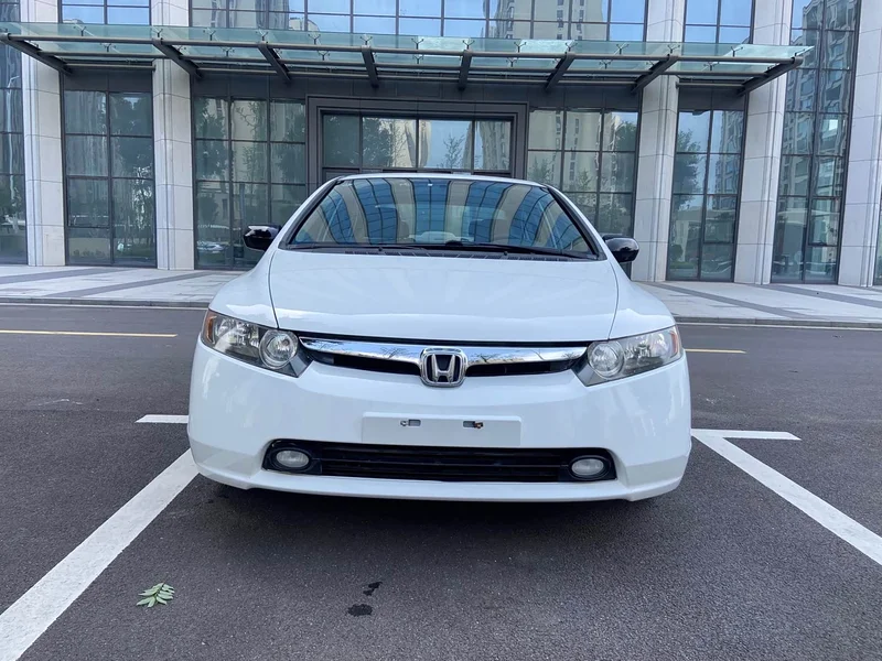 Honda Civic — фото 8