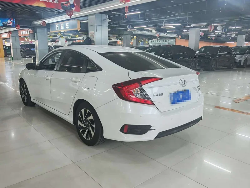 Honda Civic — фото 3
