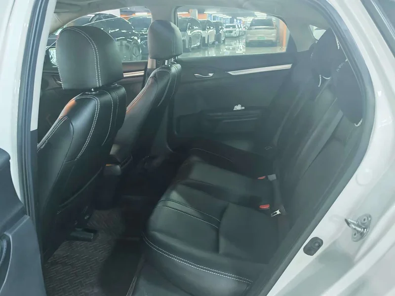 Honda Civic — фото 8
