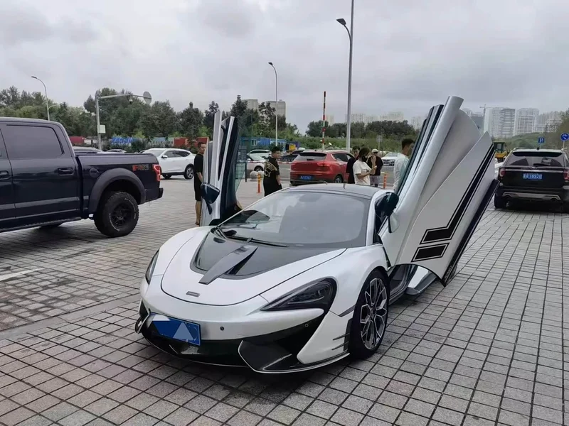McLaren 570
