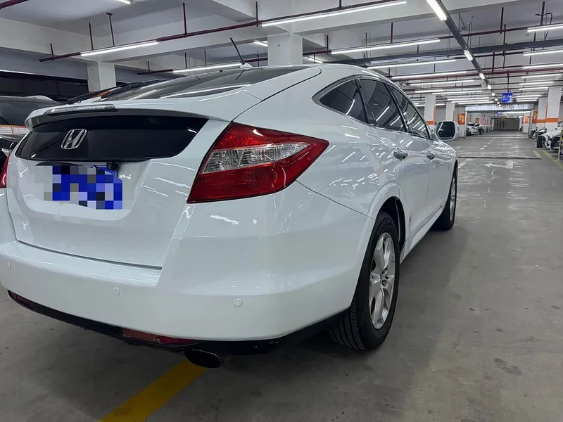 Honda Crosstour — фото 12