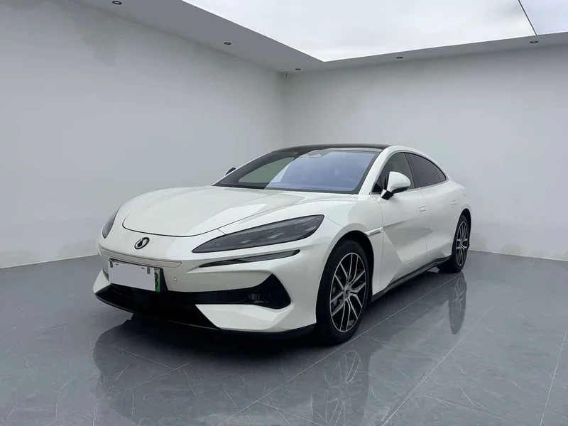 Denza Z9