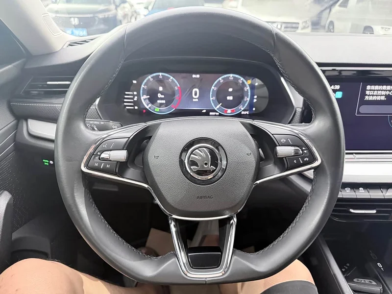 Volkswagen Octavia — фото 11