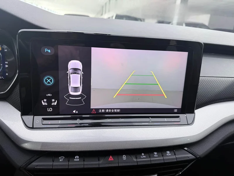 Volkswagen Octavia — фото 13