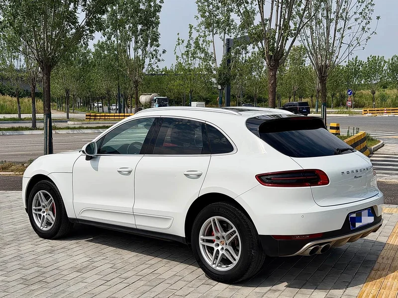 Porsche Macan — фото 6
