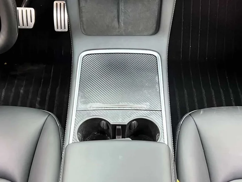 Tesla Model Y — фото 25