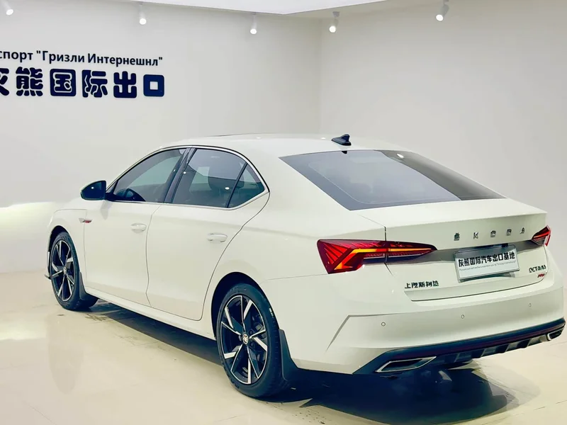 Volkswagen Octavia — фото 6