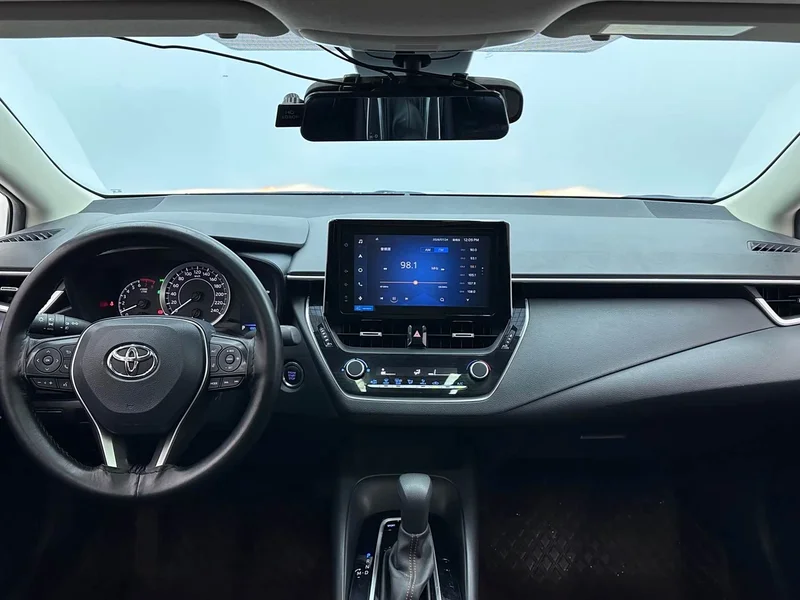 Toyota Corolla — фото 14