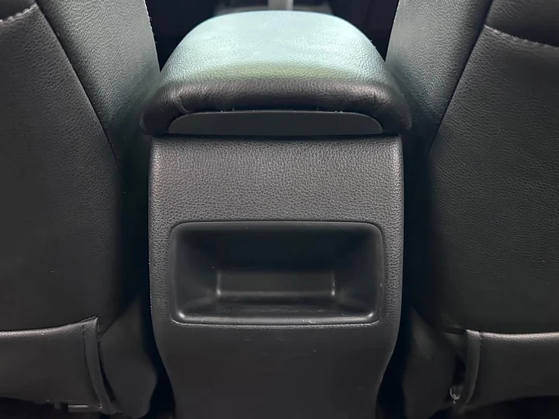 Toyota Corolla — фото 16