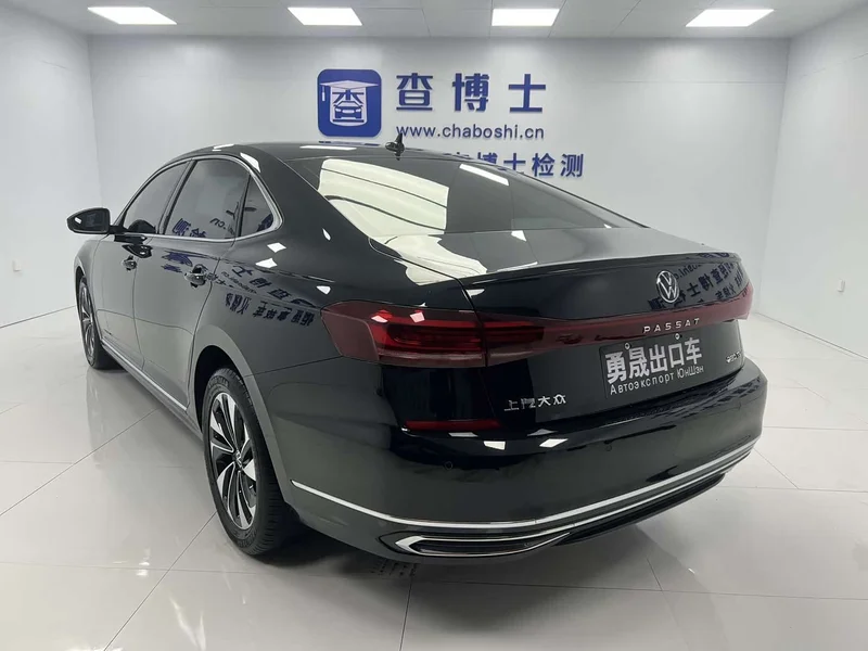 Volkswagen Passat — фото 6