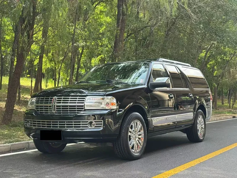 Lincoln Navigator — фото 1