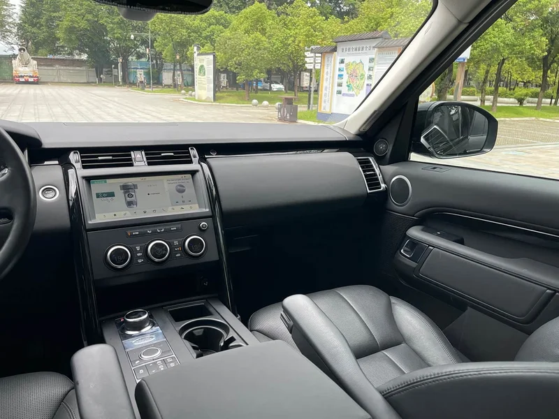 Land Rover Discovery — фото 13