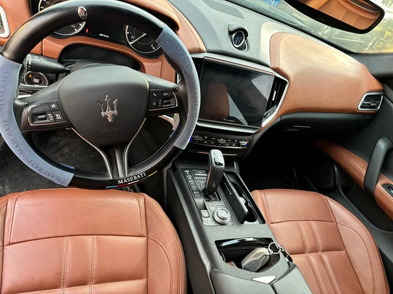 Maserati Ghibli — фото 9