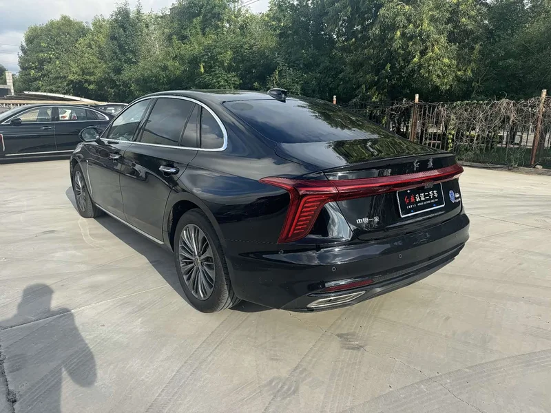 Hongqi H5 — фото 14