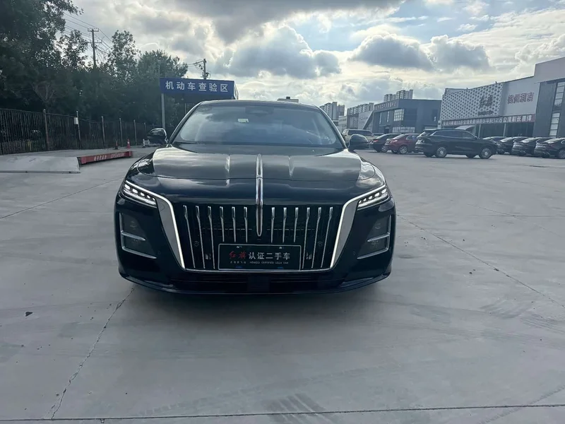 Hongqi H5 — фото 2