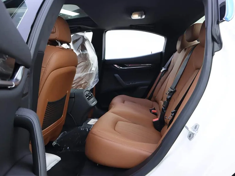Maserati Ghibli — фото 12