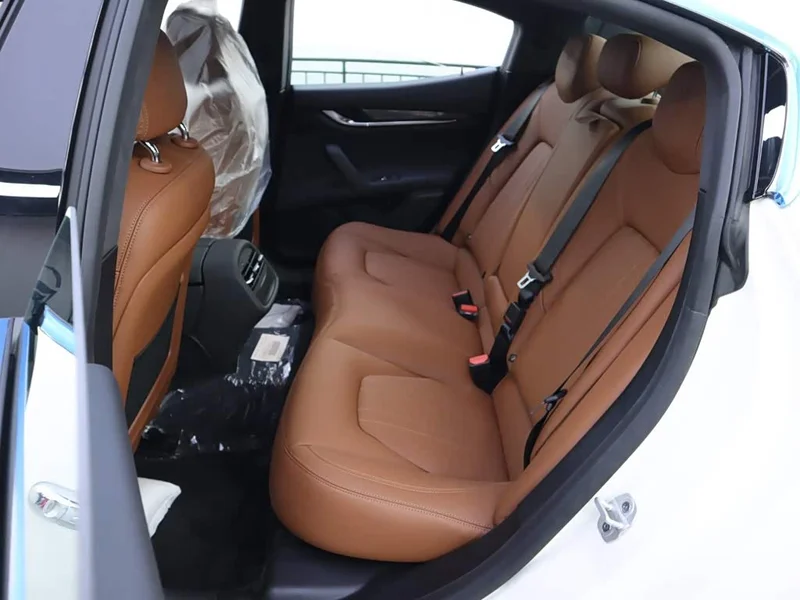 Maserati Ghibli — фото 13