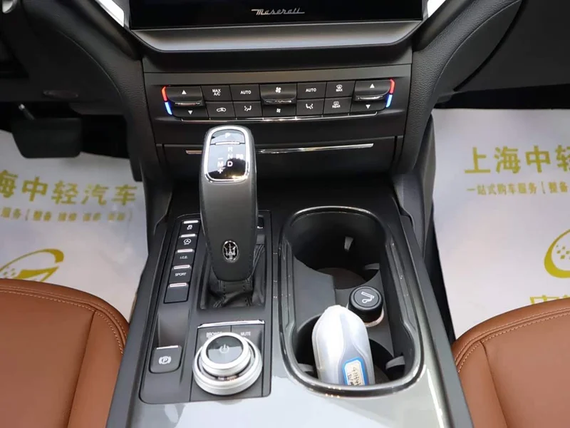 Maserati Ghibli — фото 10