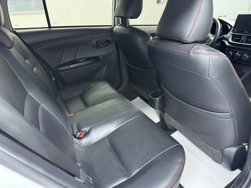 Toyota Yaris L — фото 11