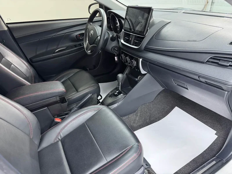 Toyota Yaris L — фото 10