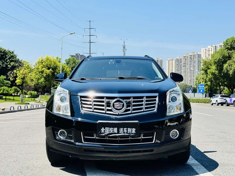 Cadillac SRX — фото 2