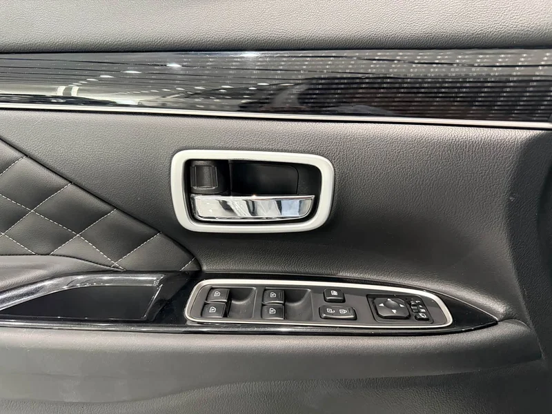 Mitsubishi Outlander — фото 11