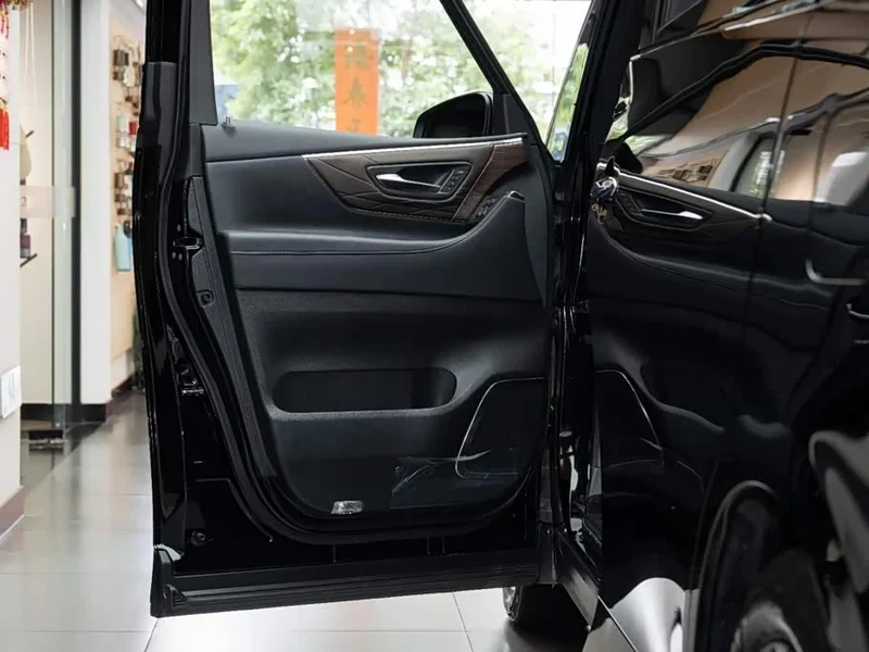 Toyota Vellfire — фото 14