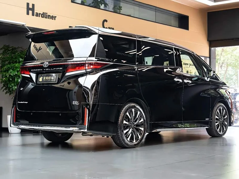Toyota Vellfire — фото 4