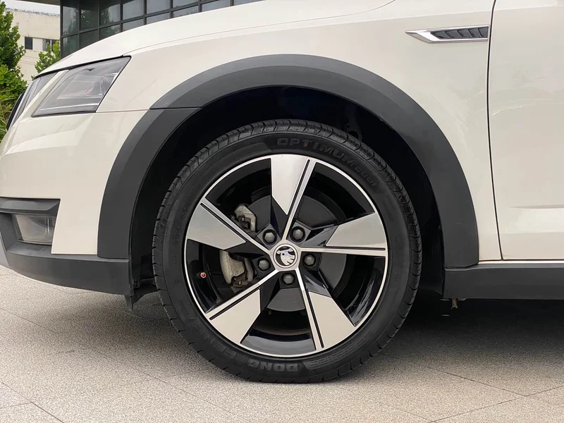 Volkswagen Octavia — фото 11
