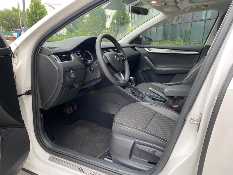 Volkswagen Octavia — фото 4