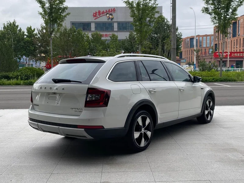 Volkswagen Octavia — фото 9