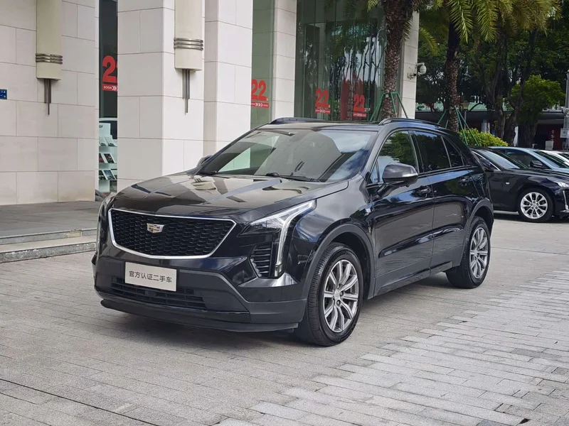 Cadillac XT4 — фото 1