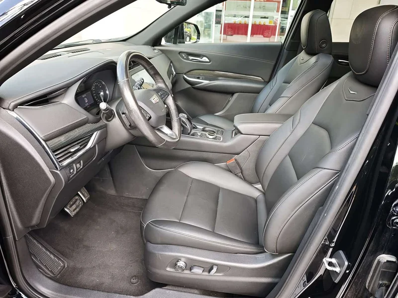Cadillac XT4 — фото 13