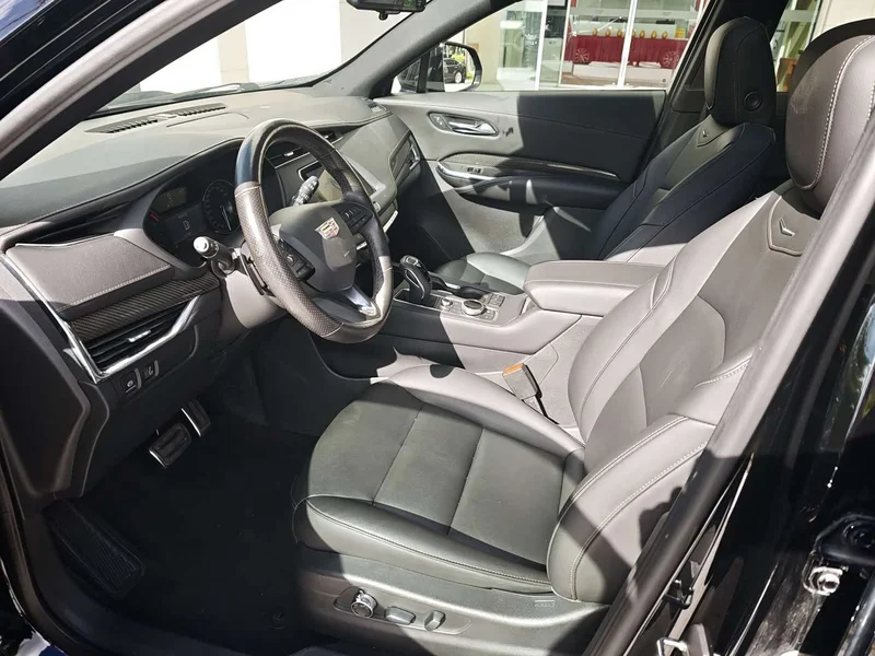 Cadillac XT4 — фото 8