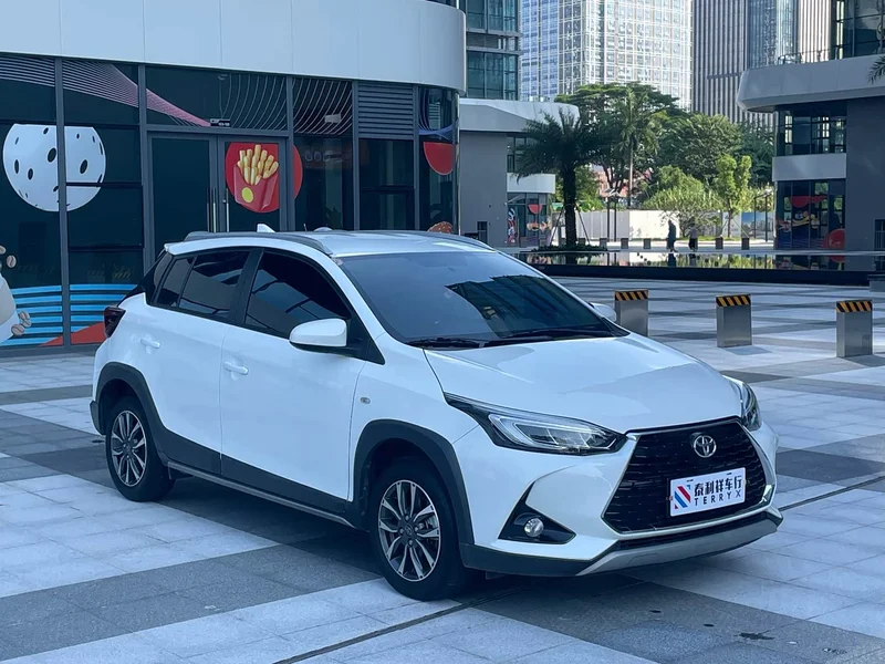 Toyota Yaris L — фото 6