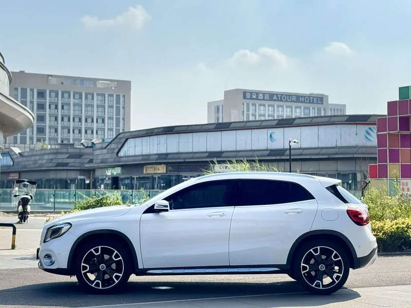 Mercedes-Benz GLA-Class — фото 4