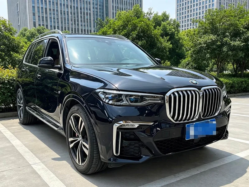 BMW X7 — фото 3