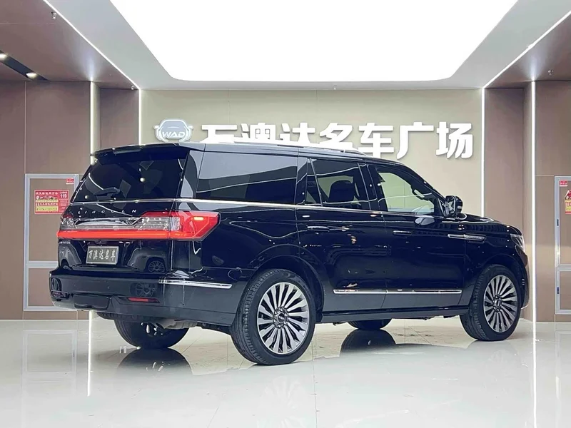 Lincoln Navigator — фото 14